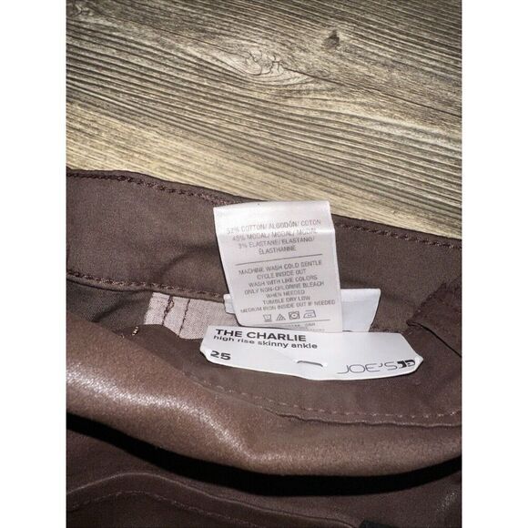 Joe's Jeans THE CHARLIE High Rise Skinny Ankle Coated Jeans in Plum - 25. 16 - Picture 8 of 12